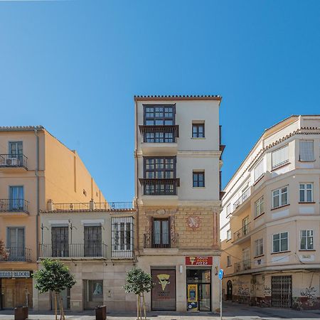 Dona Elvira Carreteria Apartment Малага Екстериор снимка