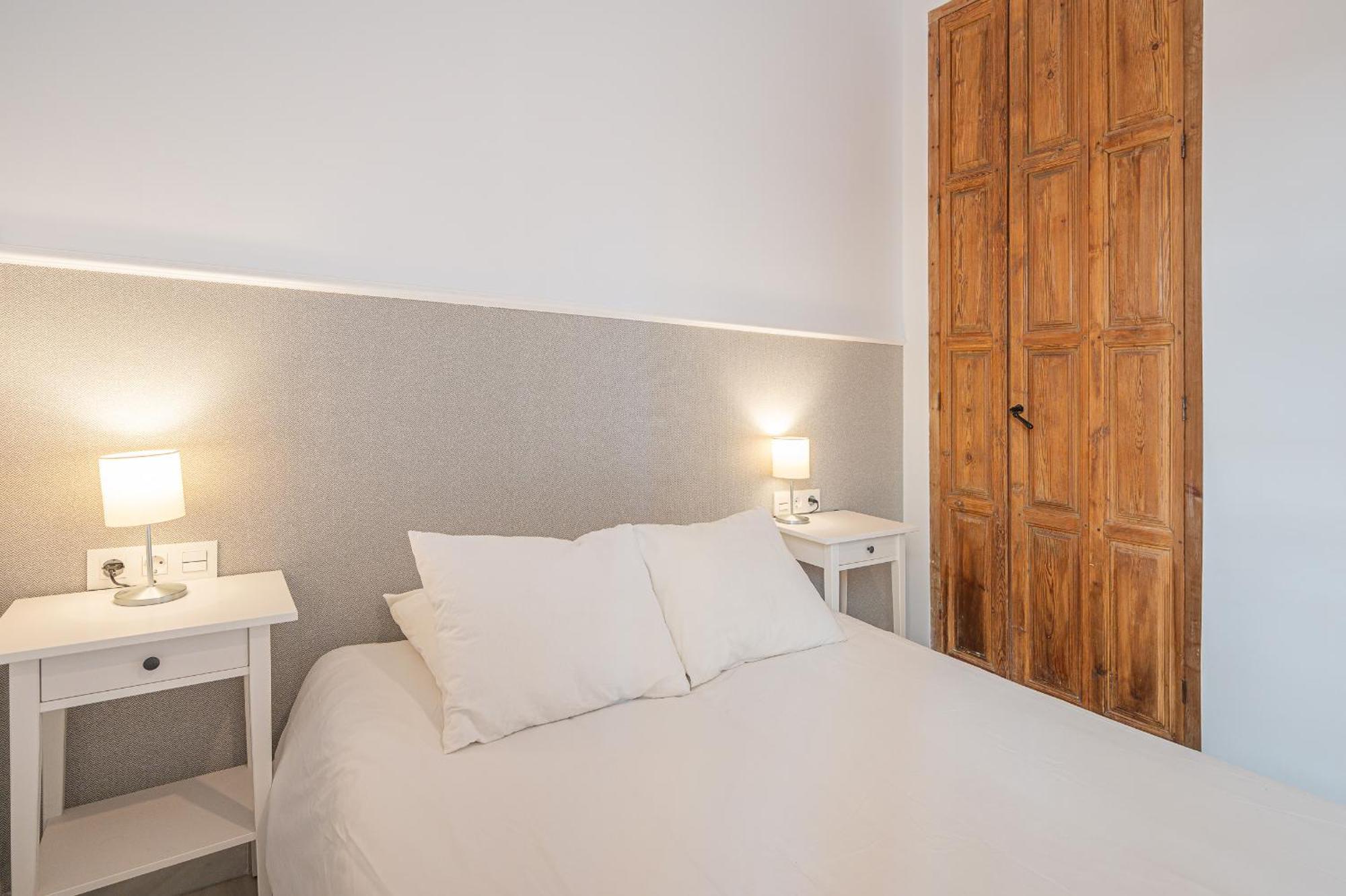 Dona Elvira Carreteria Apartment Малага Екстериор снимка