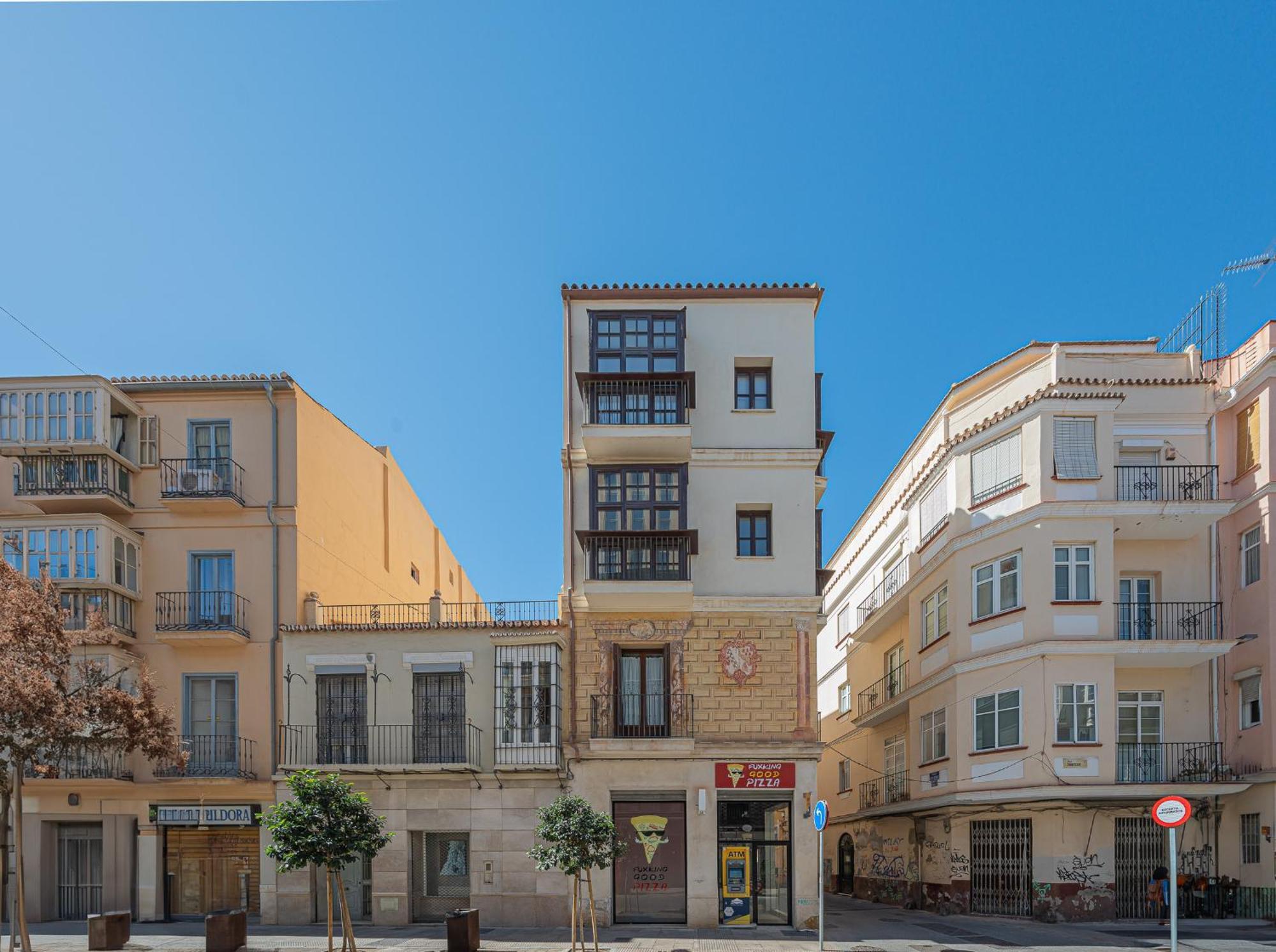 Dona Elvira Carreteria Apartment Малага Екстериор снимка